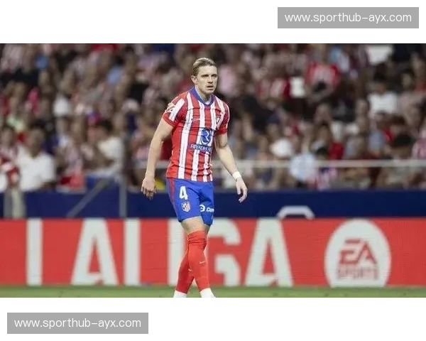 斯特拉斯堡中场恩西索冬窗留队 拒绝米兰邀约成更衣室佳话