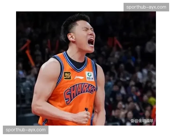 李弘权9分11篮板正负值+21 年轻锋线拼抢前场篮板成逆转关键 李弘权9分11篮板正负值+21 年轻锋线拼抢前场篮板成逆转关键